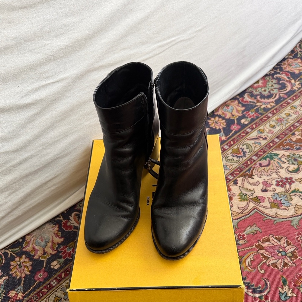 FENDI Black Women's Leather Ankle Boots - Picture 3 of 16